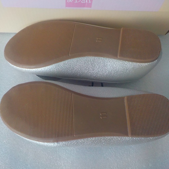 Girl's Silver/Pink Bunny Face Ballet Shoes NWT - Picture 5 of 8